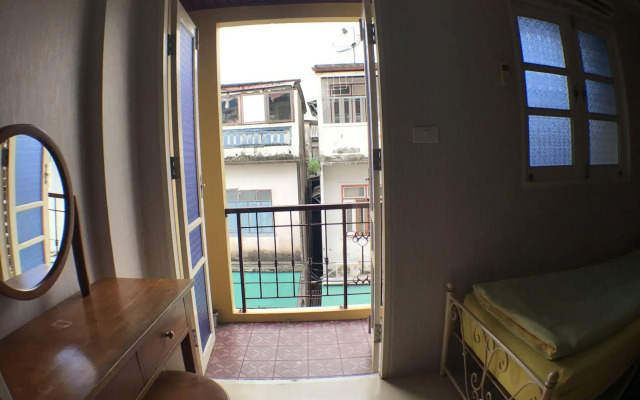 Roof View Place
