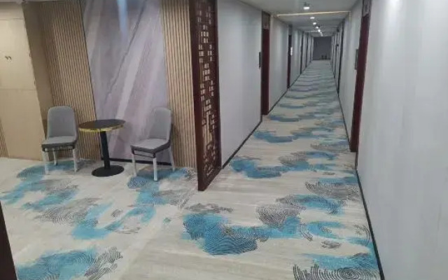 Huilong Hotel