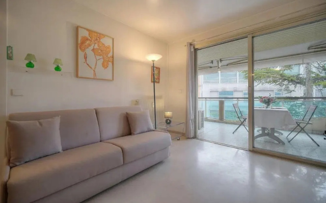 One Bed Apt in the Center of Cannes - 2198