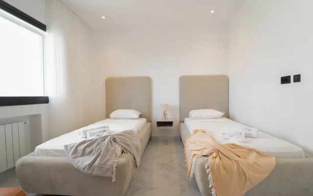 New 2BR Sunny Balcony Jardins Carthage