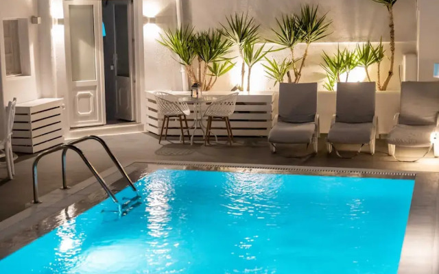Santorini Fira Oasis
