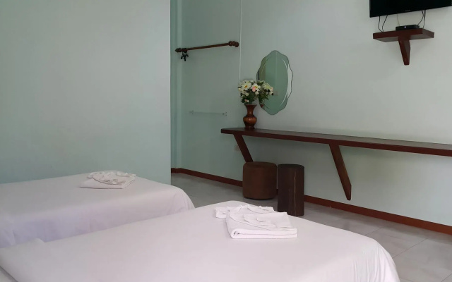 Garden House Resort