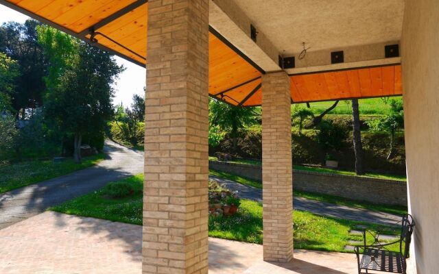 Отель B&B La Collina Dorata Озимо вид на фасад