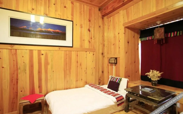 Shangri-la Zhengyi Homestay