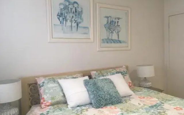 Its De-Lovety B&B