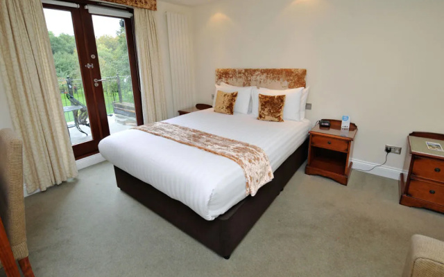 Best Western Plus Grim's Dyke Hotel