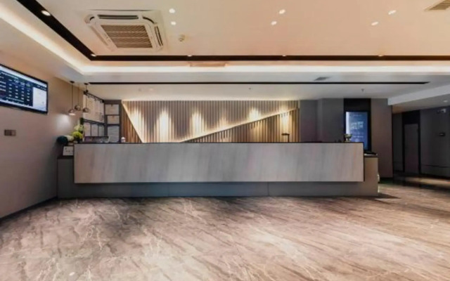 Homeinn Selected Hotel (Karamay Youyi Road)