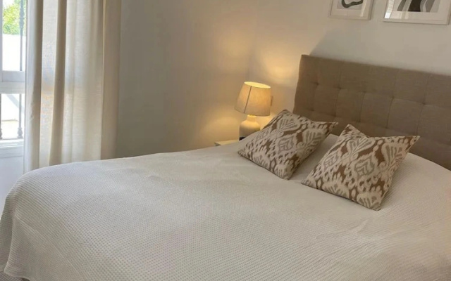 2 Bedroom Top Floor Montain Views