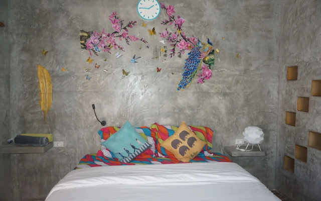 Tummi House