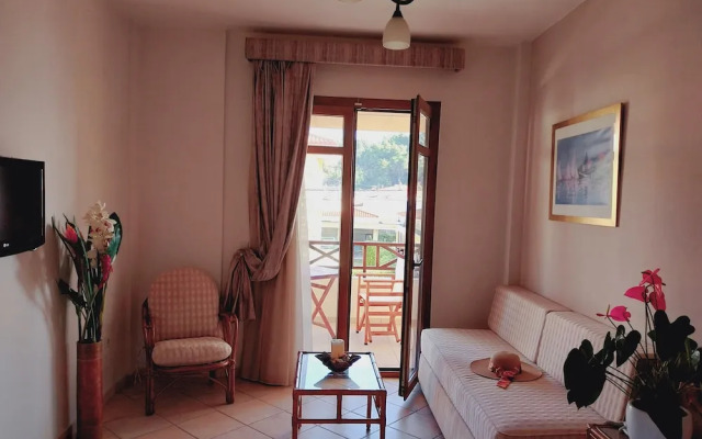 Paralio Hotel