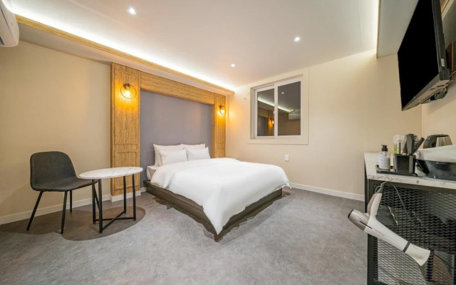 Busan Mora Hotel 979