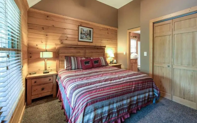 Big Sky Cabin - Two Bedroom Cabin