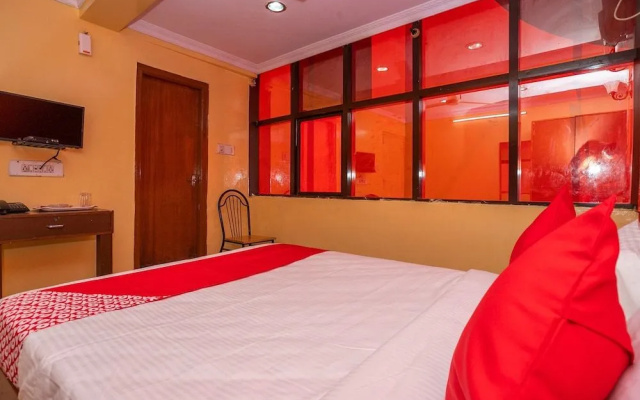 OYO 26900 Royal Inn