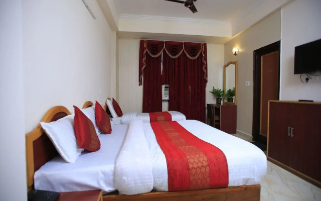 13326 Gupta Palace