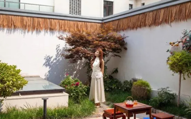 Ting Fengyue  Hot spring hotel