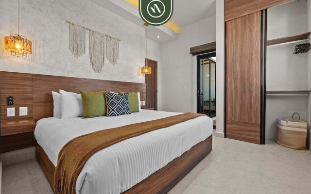 Luxury 2 BR - Downtown - Pool - Sunset in Terrace
