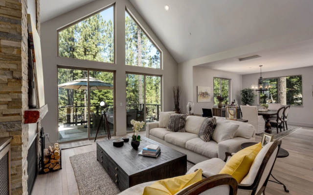 Grandview Manor