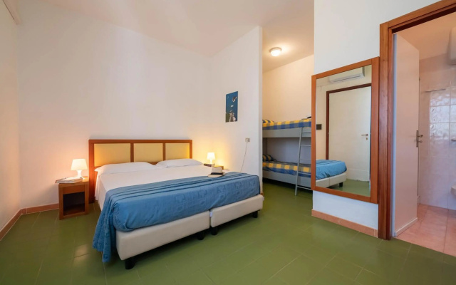 Hotel Mira