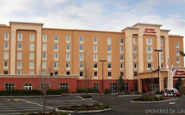 Отель Hampton Inn & Suites Staten Island США, Нью-Йорк - отзывы, цены и фото номеров - забронировать отель Hampton Inn & Suites Staten Island онлайн вид на фасад