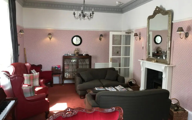 Abbots Brae Hotel