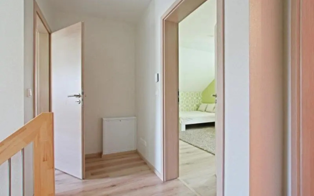 ID 4945 - Private Rooms