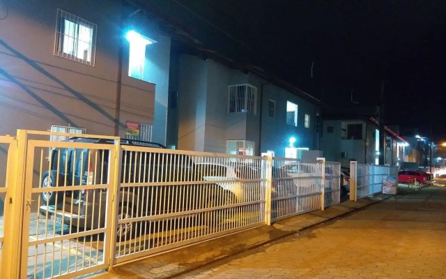Apartamento de quarto na praia grande ubatuba 22E