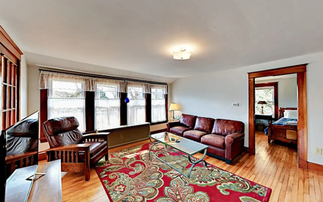 49 Murray Hill Home