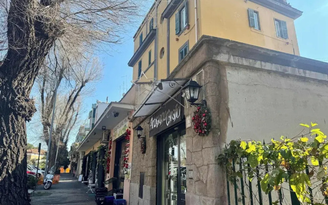 Spacious Rome Loft in Aventine Area