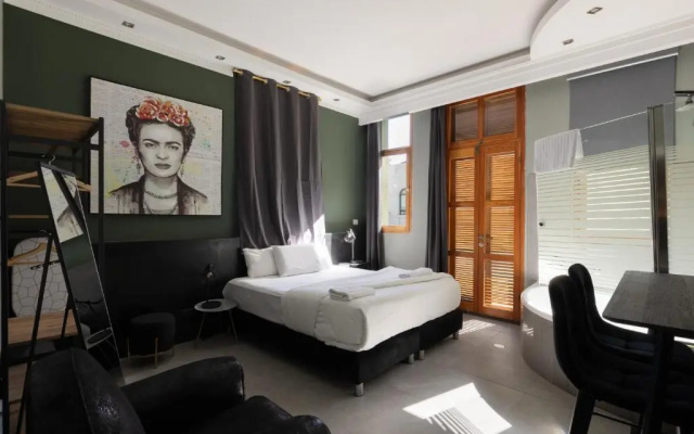 Residence Suites Hotel