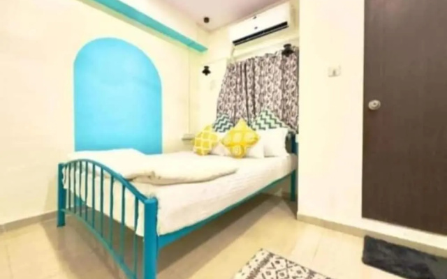 Locomo Hostel Express - Stay Work Eat