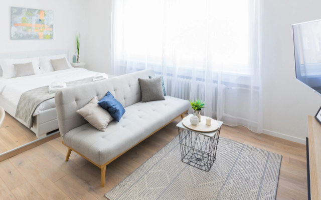 Modern and Bright Studio in Main Pedestrian Zone