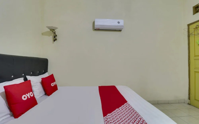 OYO 92609 Guest House Malay Singkawang