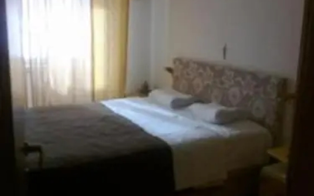 Apartment Mira