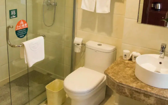 GreenTree Inn Taizhou Xinghua City Wuyue Plaza Express Hotel