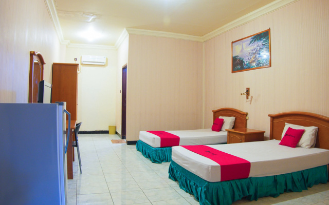 RedDoorz Plus @ Hotel Pantai Timor