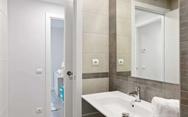 Stunning 2 Bed Apt, Sleeps 6 nr Adelfas