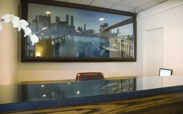 The Avenue Hotel