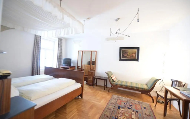 Hotel Post Karlon