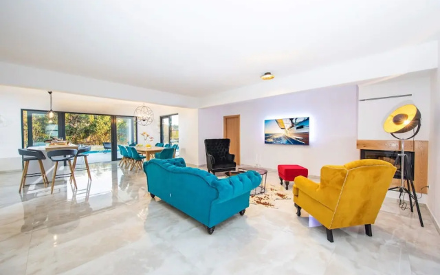 Villa Primavera with Swimming Pool