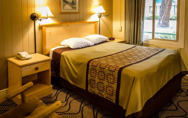 Green Gables Motel & Suites