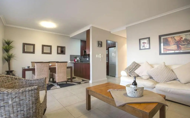 2 Bedroom apartment with Breathtaking Views!