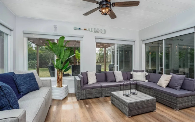 Private Home 2 Miles From Siesta Key