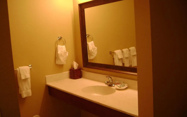 GrandStay Hotel and Suites