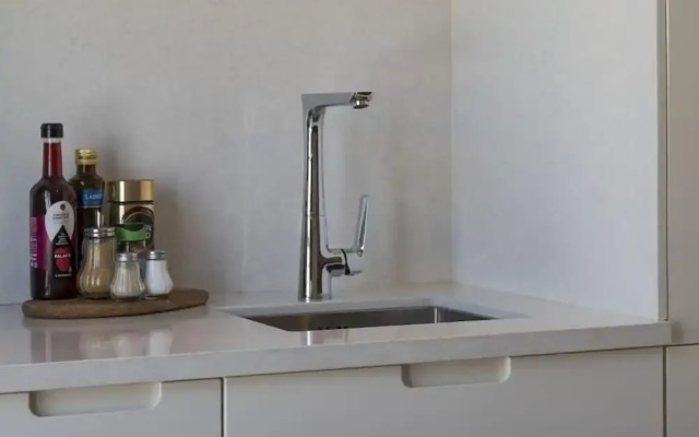 Peixeira Studios and Apartments