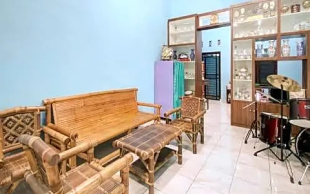 SPOT ON 90356 Gmmo Homestay