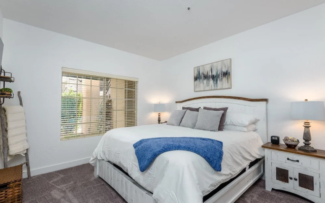 Villa Allison 2 Bedroom Condo by RedAwning