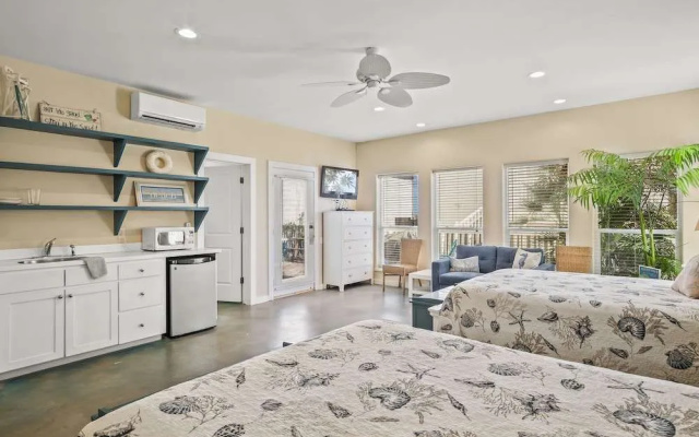 Castaways by Silver Sands Vacation Rentals