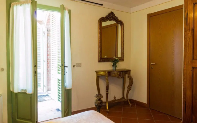 Nice Farmhouse in Montecatini Terme with Sauna & Hot Tub