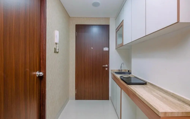 Cozy Studio At Transpark Cibubur Apartment