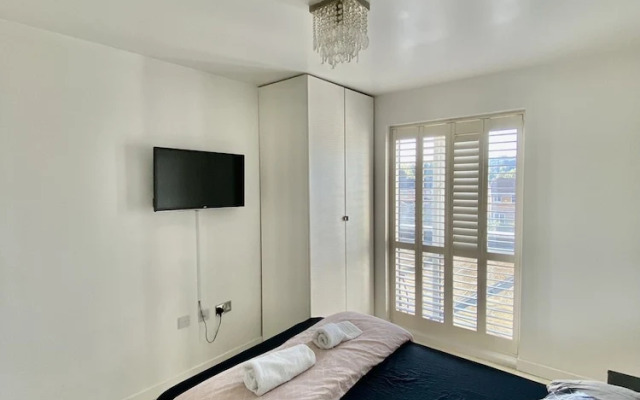 Captivating 1-bed Apartment Greater London